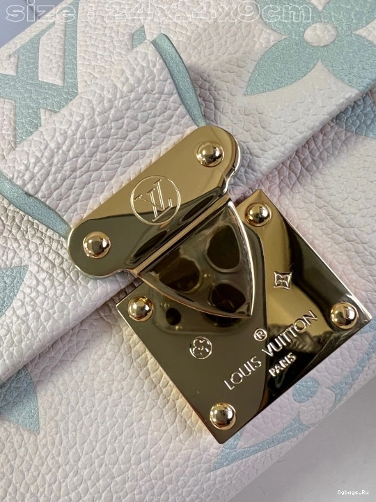 LOUIS VUITTON FAVORITE-24-14-9cm 0328